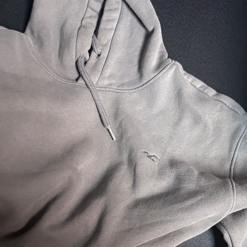 Gray Hoodie Sweater -lightly used-